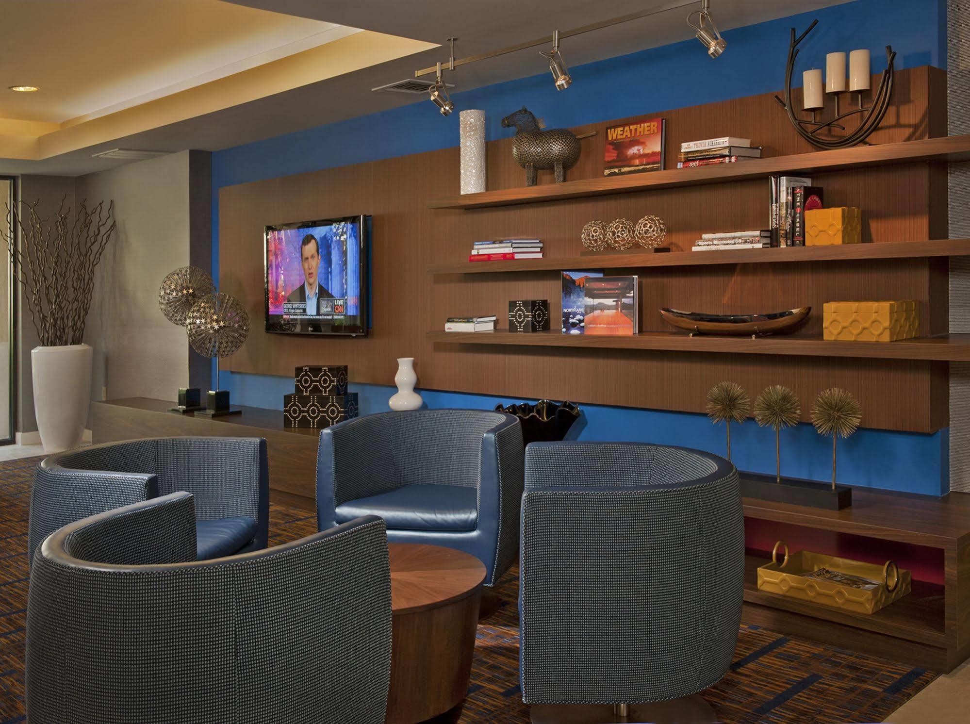 Courtyard By Marriott Cleveland Westlake Exterior photo